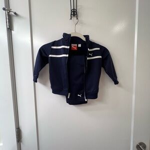 PUMA KIDS NAVY BLUE 2 PIECE TRACK SUIT SZ 18m